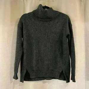 Women’s Gray Forever 21 Turtleneck Sweater
